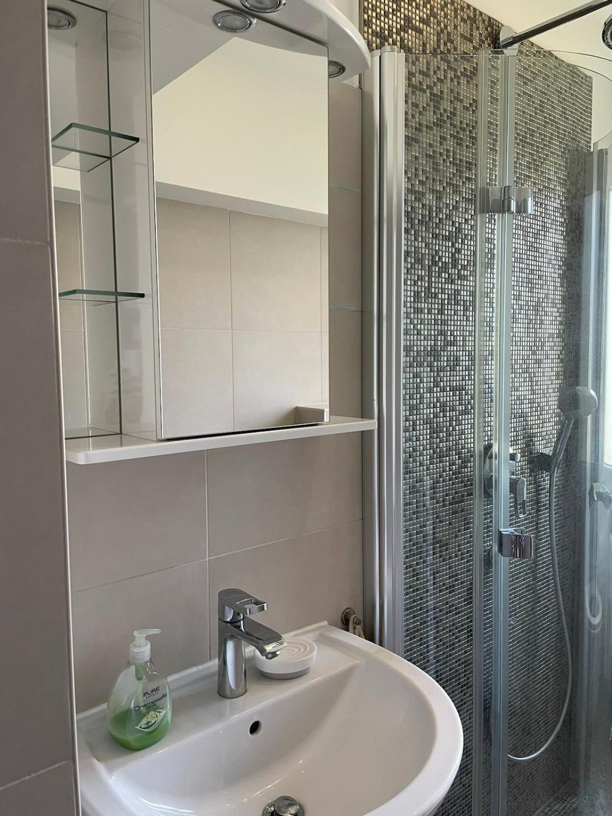 Modern And Cozy Apartment In Good Location 베를린 외부 사진